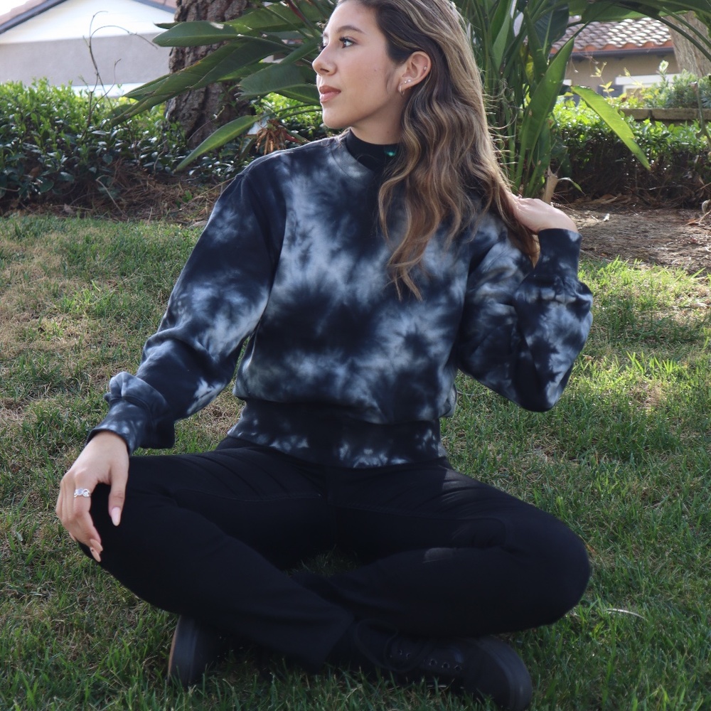 NWT Reflex Black Tie Dye Crewneck Sweater